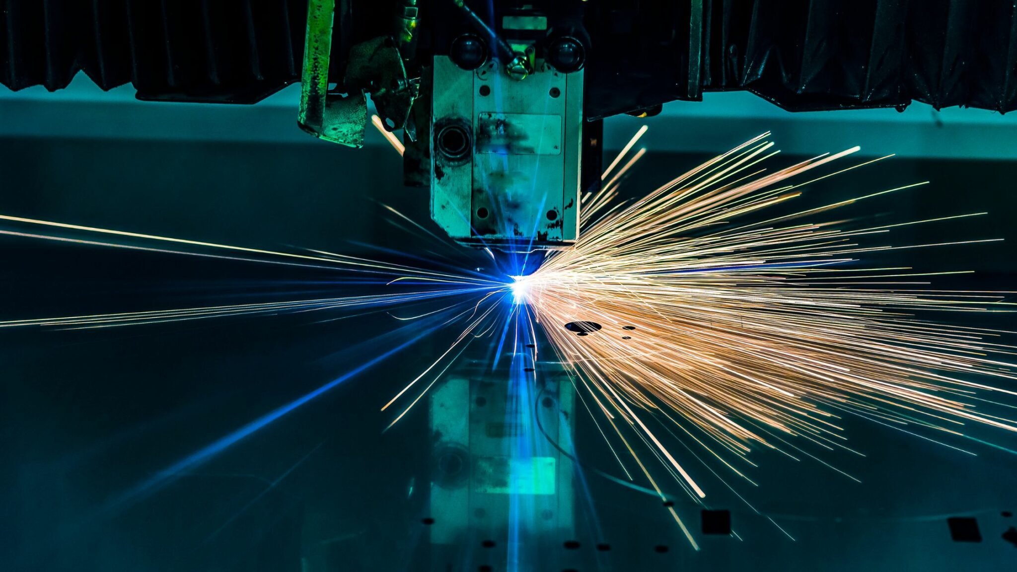 Perawatan apa yang diperlukan untuk sistem pemotongan laser serat?