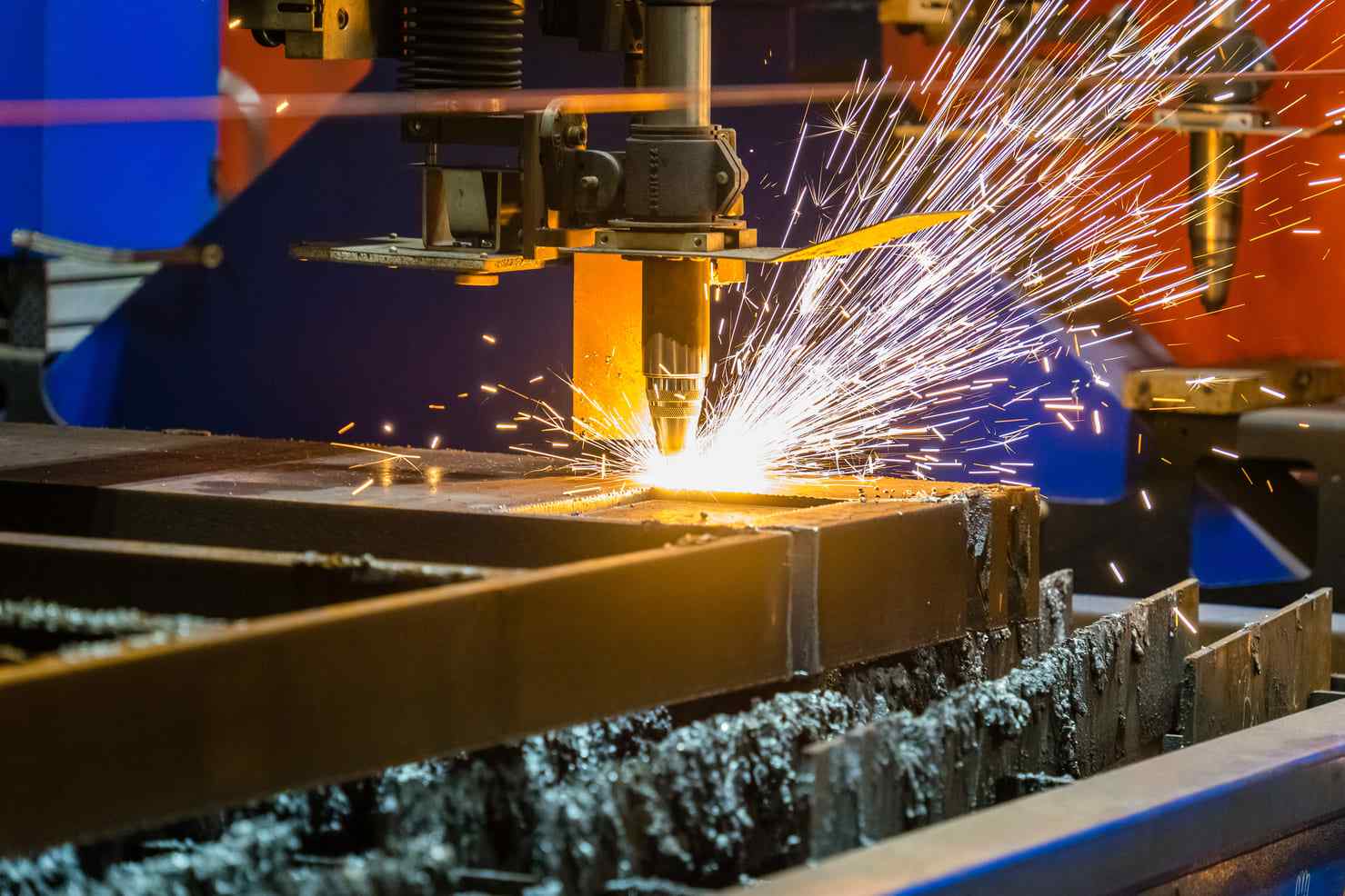 mesin pemotong laser lembaran logam